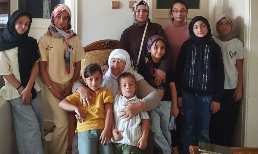 Yaz kur’an kursu öğrencileri, yaşlıları unutmuyor: Büyüklerimize vefa ziyareti yapıldı
