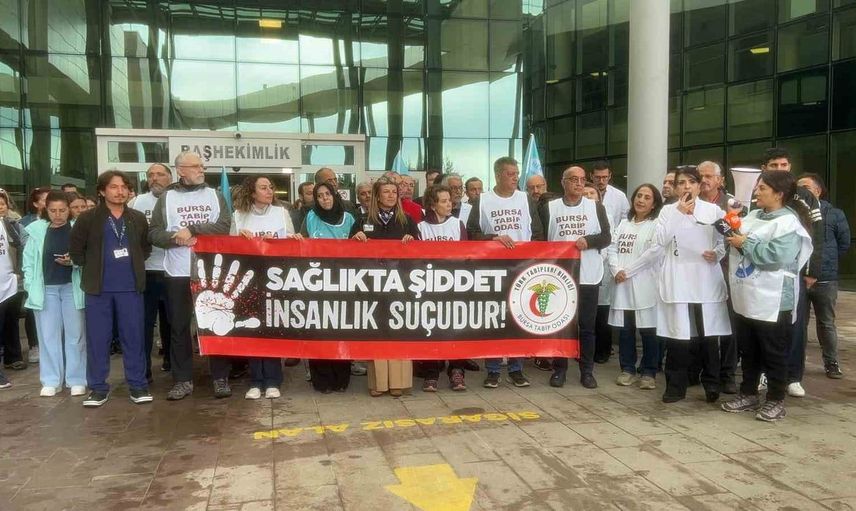 Mudanya'da sağlıkta şiddete karşı birlik oldu: Sağlık çalışanları için güvenli bir ortam talep edildi