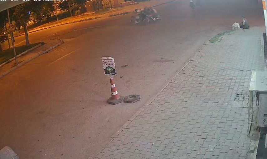 Şanlıurfa'da motosiklet kazası: Dört kişi hastaneye kaldırıldı