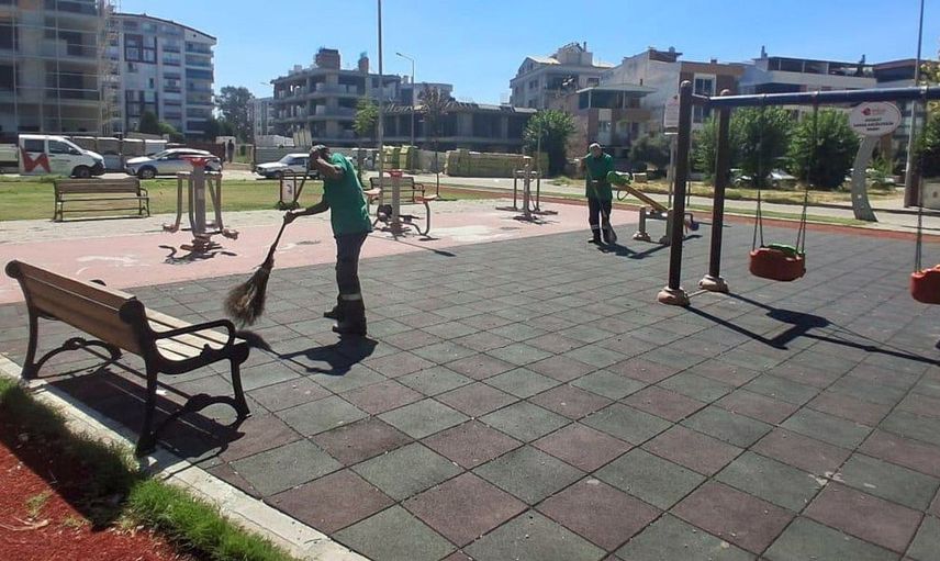 Efeler Belediyesi Mimar Sinan Mahallesi'ndeki parkları bakıma aldı
