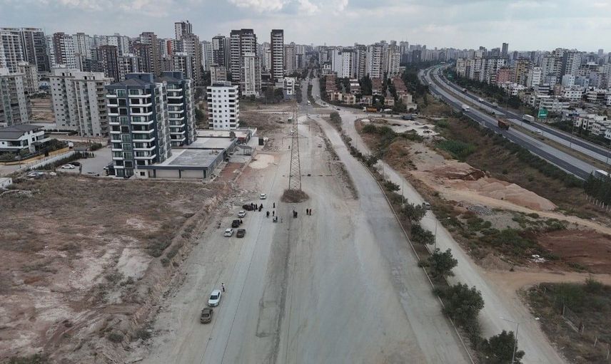 Adana'da bulvar çalışmaları mahalleliyi isyan ettirdi