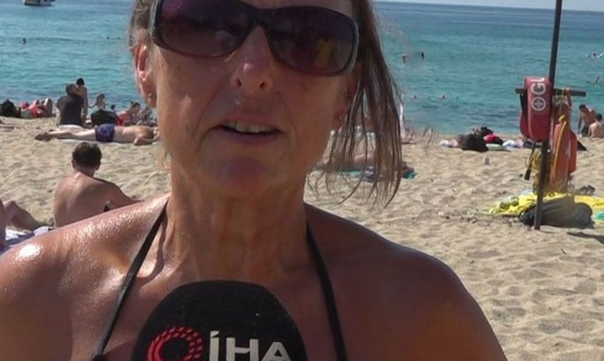 Ekim ayında Antalya plajlarında yazdan kalma günlerin keyfi