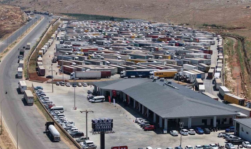 Cilvegözü Sınır Kapısı'ndan günde ortalama bin 500 tır geçiş yapıyor