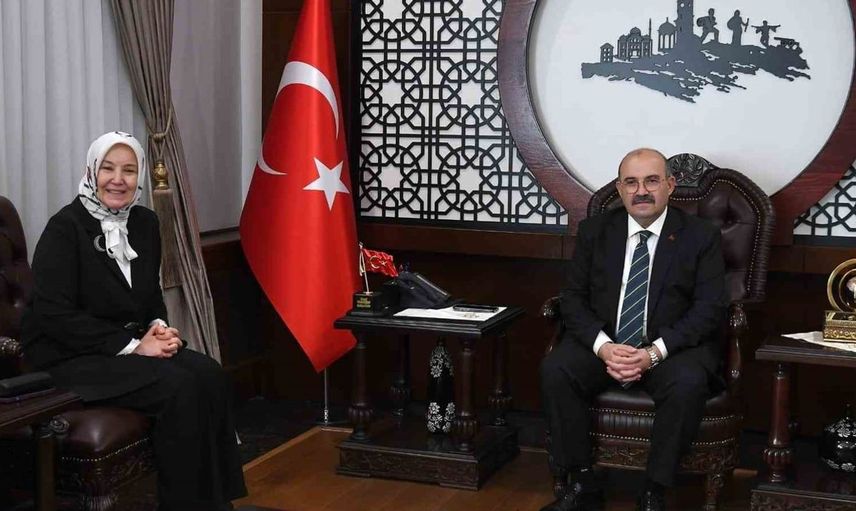 Bakan Yardımcısı Yenigün, Balıkesir Valisi Ustaoğlu’nu ziyaret etti