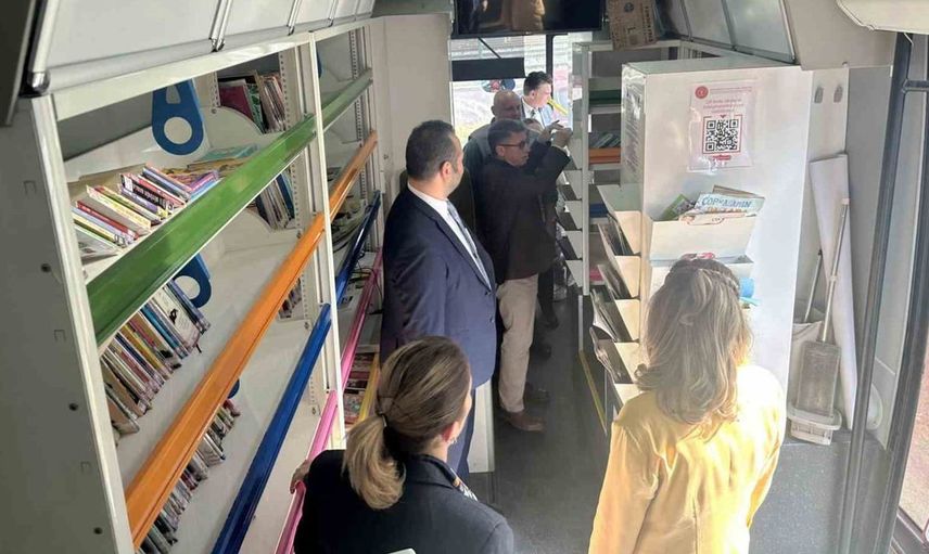 Muratlı'daki anaokuluna yeni kütüphane kazandırıldı