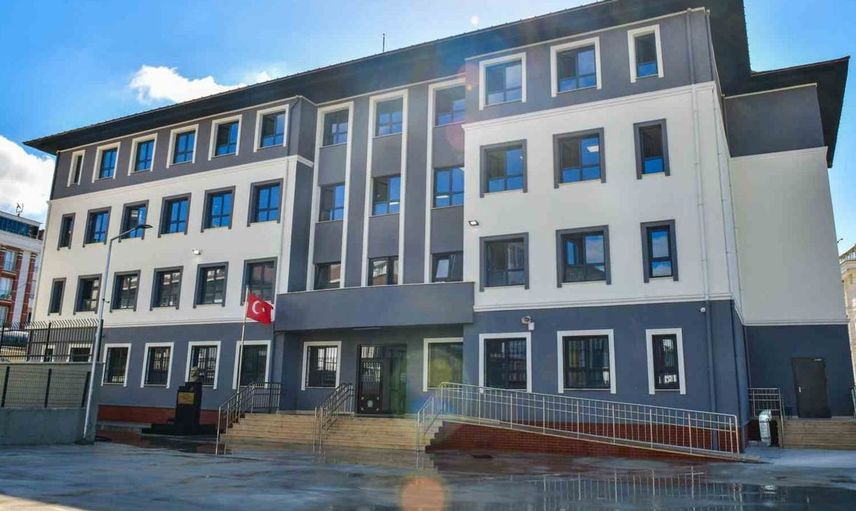Esenyurt Akçaburgaz Mahallesi'nde yeni okul hizmete girdi
