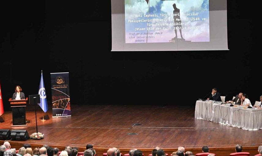 Uşak'ta milli mücadelenin önemi ele alındı: Sempozyumda tarih konuşuldu
