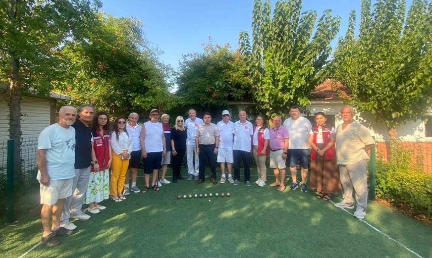 Marmaris'te gaziler dostluk kahvaltısı ve bocce turnuvası düzenledi