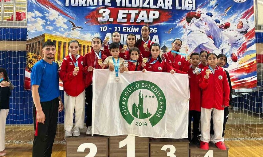 Sivaslı karateciler Ankara'da büyük başarı elde etti