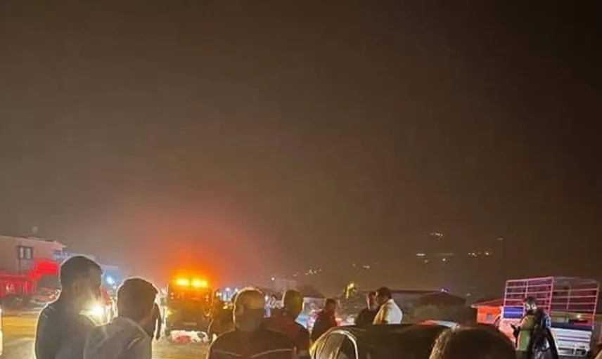 Samandağ'da yola çıkan angusa çarpan otomobil kazası: Sürücü yaralandı