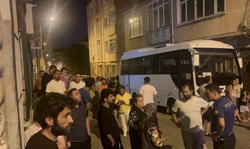 Tekirdağ'daki metruk bina bir kez daha alevlere teslim oldu