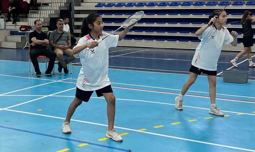 Elazığlı badmintoncular Türkiye finallerine katılıyor