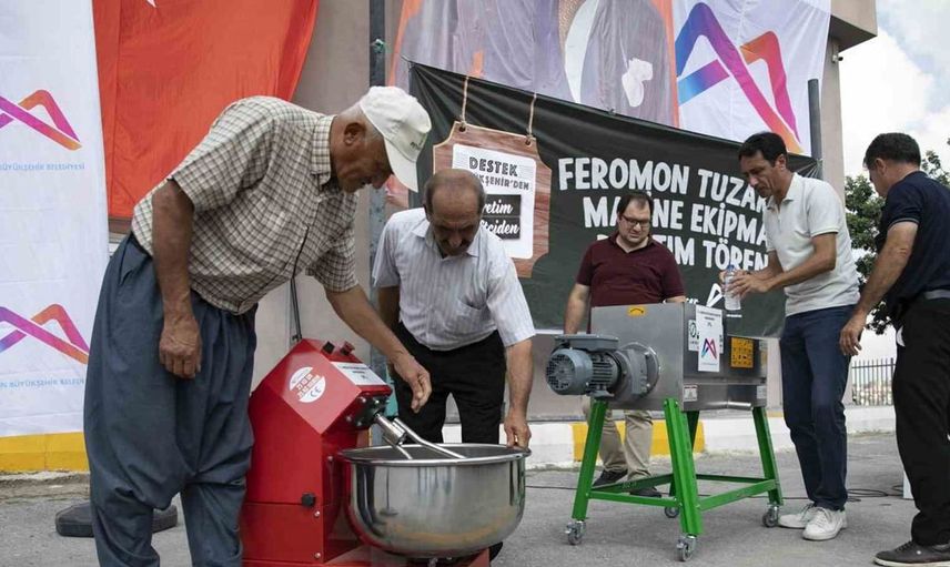 Mersin'de üreticiye feromon tuzak ve makine ekipmanı desteği