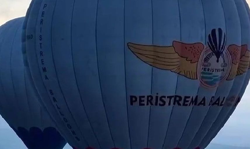 Cumhuriyet coşkusuyla gökyüzünü süsleyen balonlar Pamukkale'de havalandı