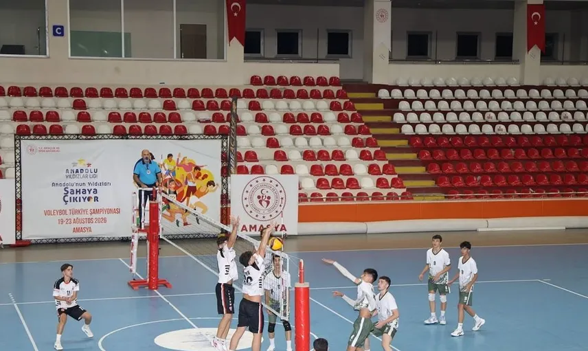 Manisa voleybol takımı büyük bir başarıya imza attı