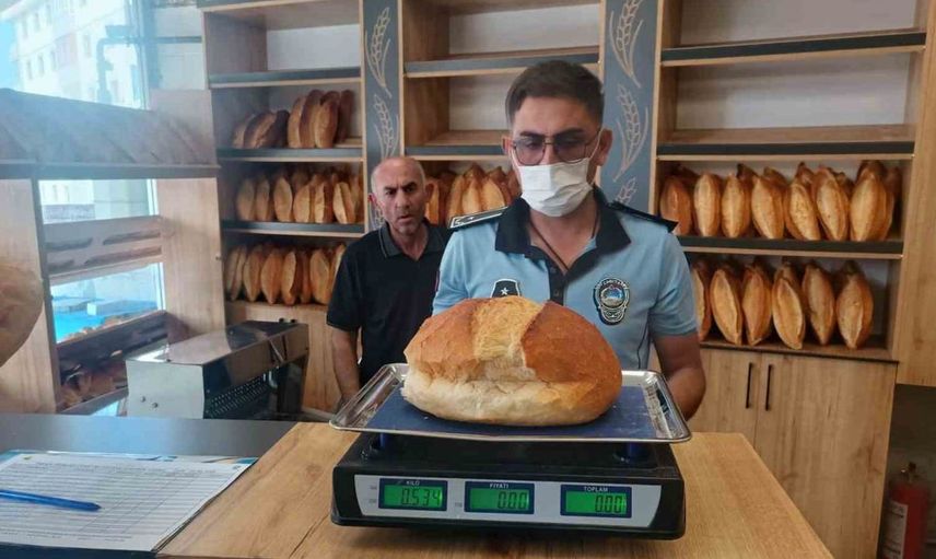 Bayburt'ta fırın denetimleriyle hijyen ve gramaj standartları kontrol edildi