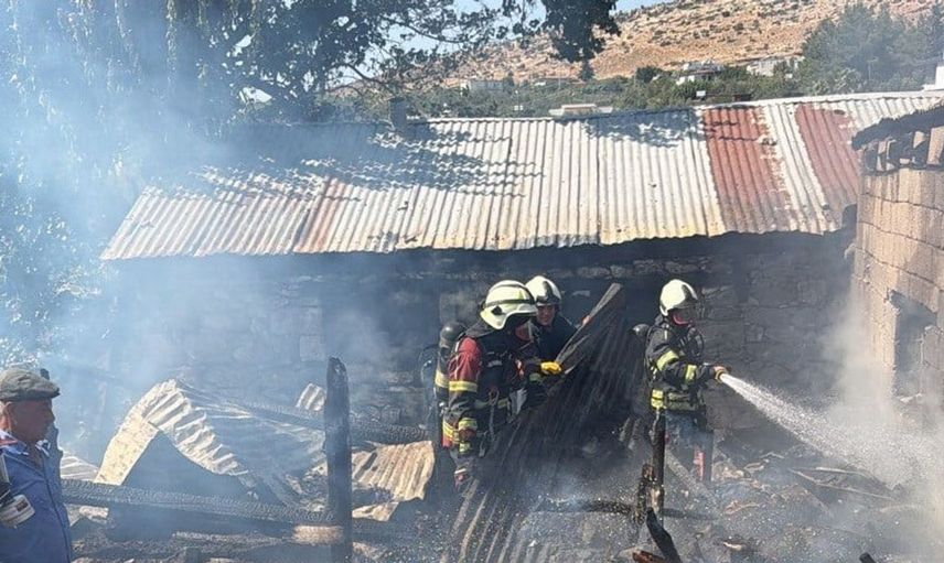 Mersin'de ahır yangınında can kaybı: 5 küçükbaş hayvan telef oldu