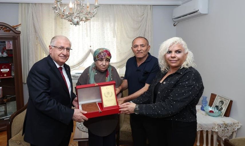 Bakan Güler, şehit ailesini unutmuyor: Alaattin Buluç'un ailesine moral ziyareti
