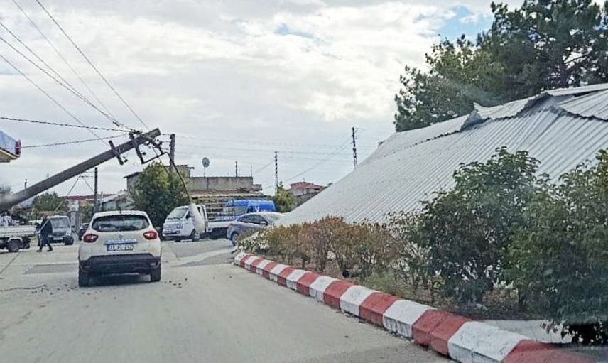 Edirne’de şiddetli rüzgar sanayi sitesine zarar verdi