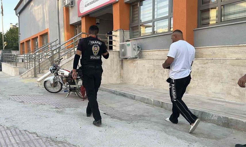 Motosikletle kaçan sürücü, ehliyet sınavında yakalandı