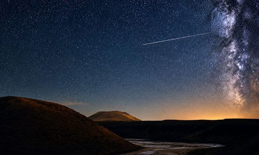 Meke Krater Gölü’nde meteor yağmuru görsel şöleni petrol isimli sanatçıları zirveye taşıdı