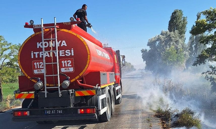 Konya'da çıkan ot yangını itfaiye müdahalesiyle kontrol altına alındı