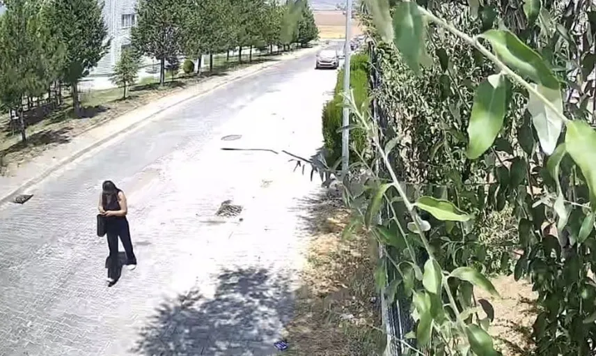 Eskişehir'de dolandırıcı kadın, 8 yaşındaki çocuk sayesinde yakalandı