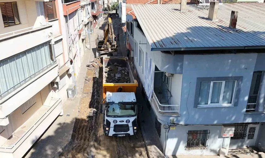 Nazilli'de asfalt ve parke taşı için 25 noktada çalışma dönemi başladı