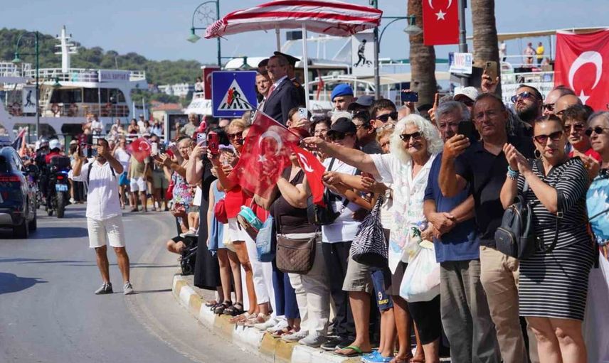 Ayvalık’ta 30 Ağustos zafer bayramı coşkusu dorukta