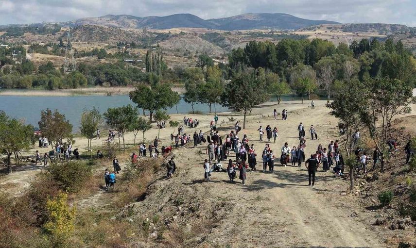 Çorum'da gönüllüler ile temiz bir gelecek için çevre etkinliği düzenlendi
