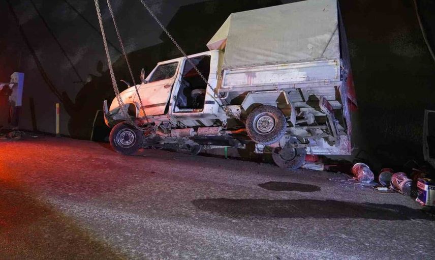 Kastamonu'da iki kamyonetin çarpışması sonucu 9 kişi yaralandı
