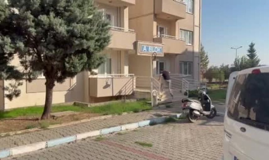Kimliğini unutan öğrenciye polis desteği: KPSS'ye zamanında yetişti