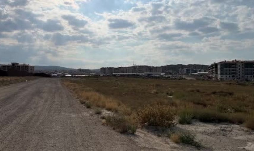 İnşaatta işçiler arasında bıçaklı kavga: Dört kişi hastaneye kaldırıldı