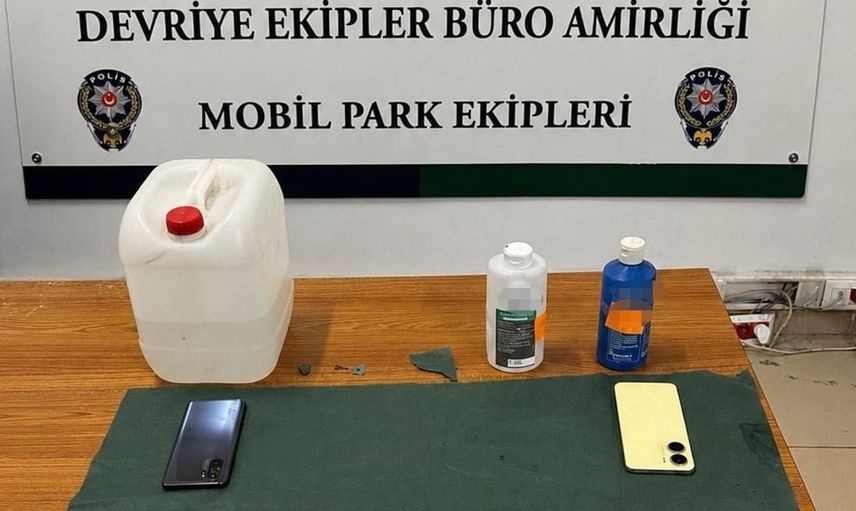 Avcılar'da tırabzan hırsızlık şüphelileri yakalandı: 'Peçete' olarak tabir edilen uyuşturucu madde ele geçirildi