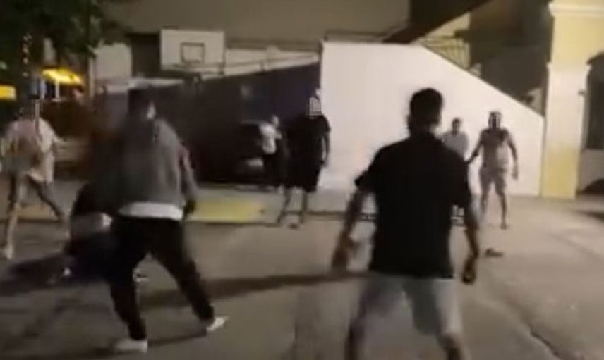 Kuşadası'nda otopark ücreti nedeniyle kavga görüntülendi
