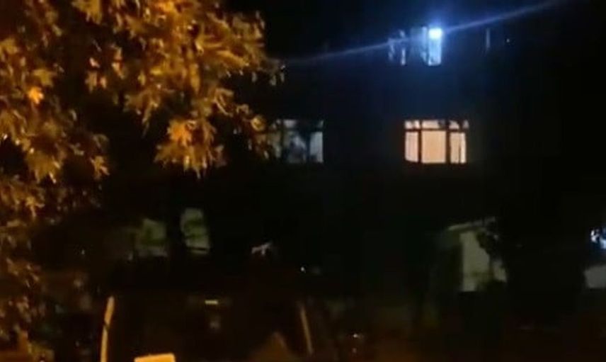 Sel sularında mahsur kalan imam ve cemaat kayıkla kurtarıldı