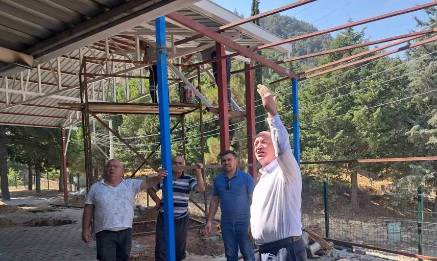 Yeniköy Mahallesi'nde okul bahçesi için yeni çatı projesi hayata geçiriliyor