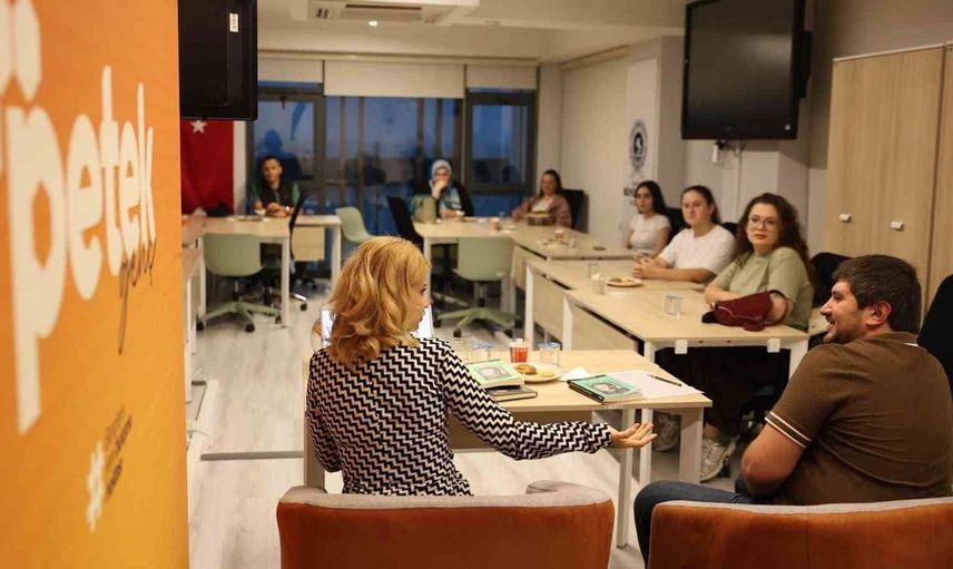 Samsun'da kitap kulübü eylül ayını 'Kuyucaklı Yusuf' ile karşılıyor