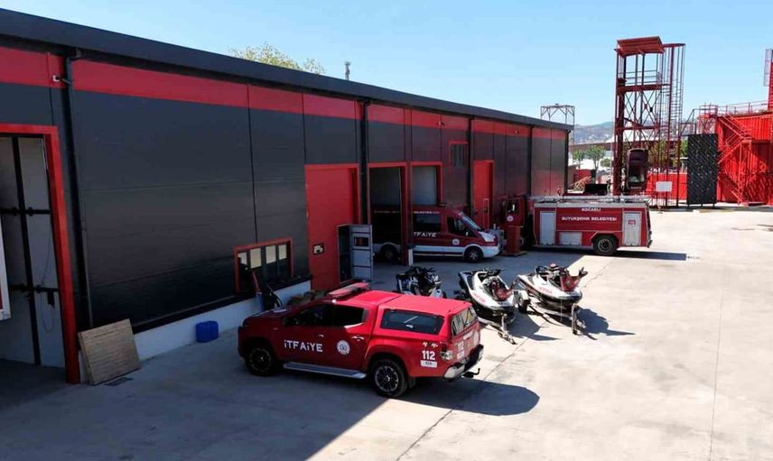 İzmit'te itfaiye için yeni depo binası hizmete açıldı