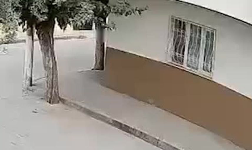 Turgutlu'da okul önünde silahlı saldırı: on öğrenci yaralandı