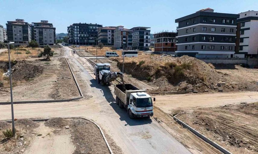 Turgutlu'da cadde yenileme çalışmaları sürüyor