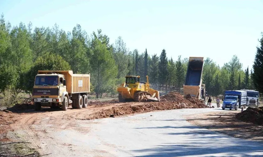 Kepez Belediyesi'nden Aktoprak'ta yol iyileştirme hamlesi