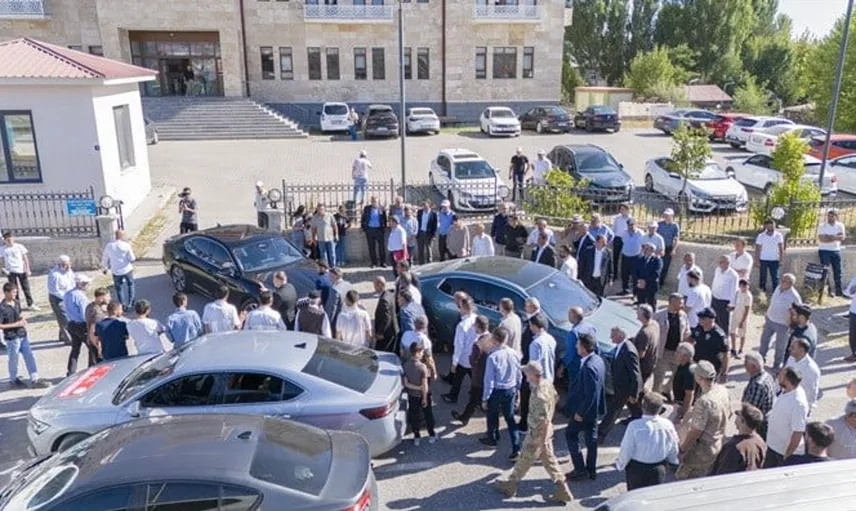 Malazgirt Zaferi kutlamalarında Bulanık halkı tarihi bir duruş sergiledi