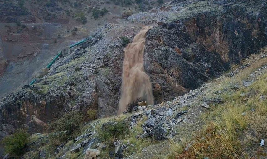Malatya'da sağanak yağışlar taşkınlara yol açtı