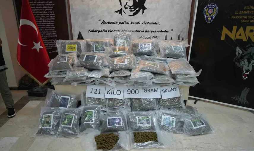 Edirne'de tır dorsesinden dev uyuşturucu yakalandı