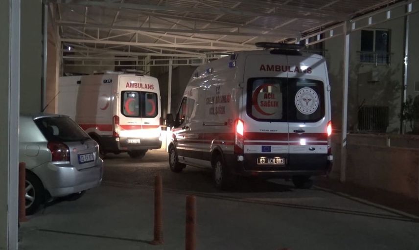 Siverek’te direksiyon hâkimiyetinin kaybedilmesi sonucu otomobil şarampole düştü