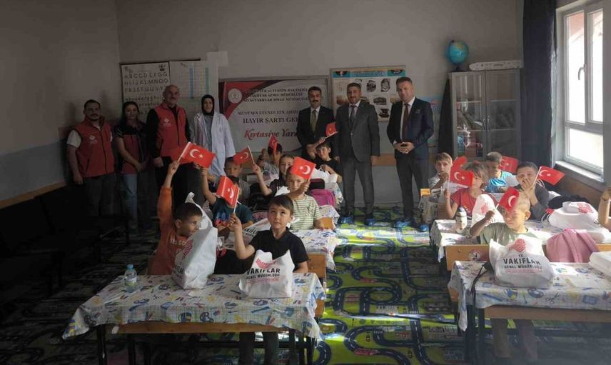 Sivas'ta köy okullarına destek: Vakıf geleneği sürüyor