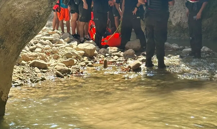 Kahramanmaraş'ta kanyondaki yaralı vatandaş ekipler tarafından kurtarıldı