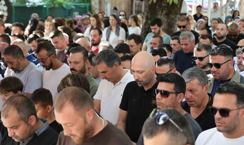 Söke'de genç futbolcu için duygusal veda: Mithat Özgür İnce son yolculuğuna uğurlandı
