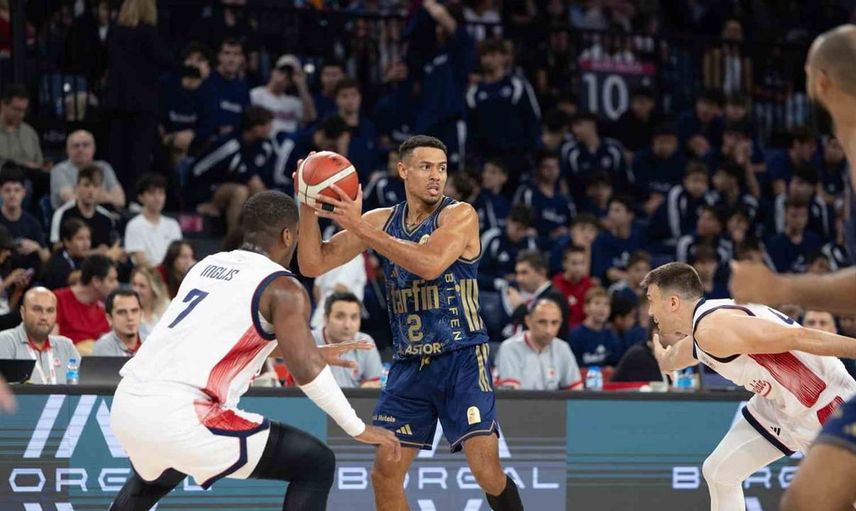 Fenerbahçe, Bahçeşehir Koleji'ne yenilerek sezonu kötü başlattı